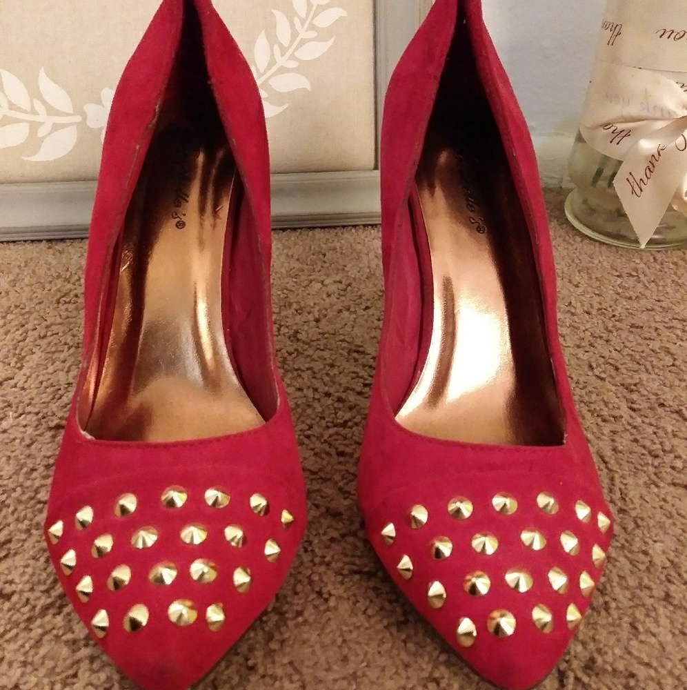 DISCOUNT!!Red Gold Studded Sexy Heels😍😍😍👠
